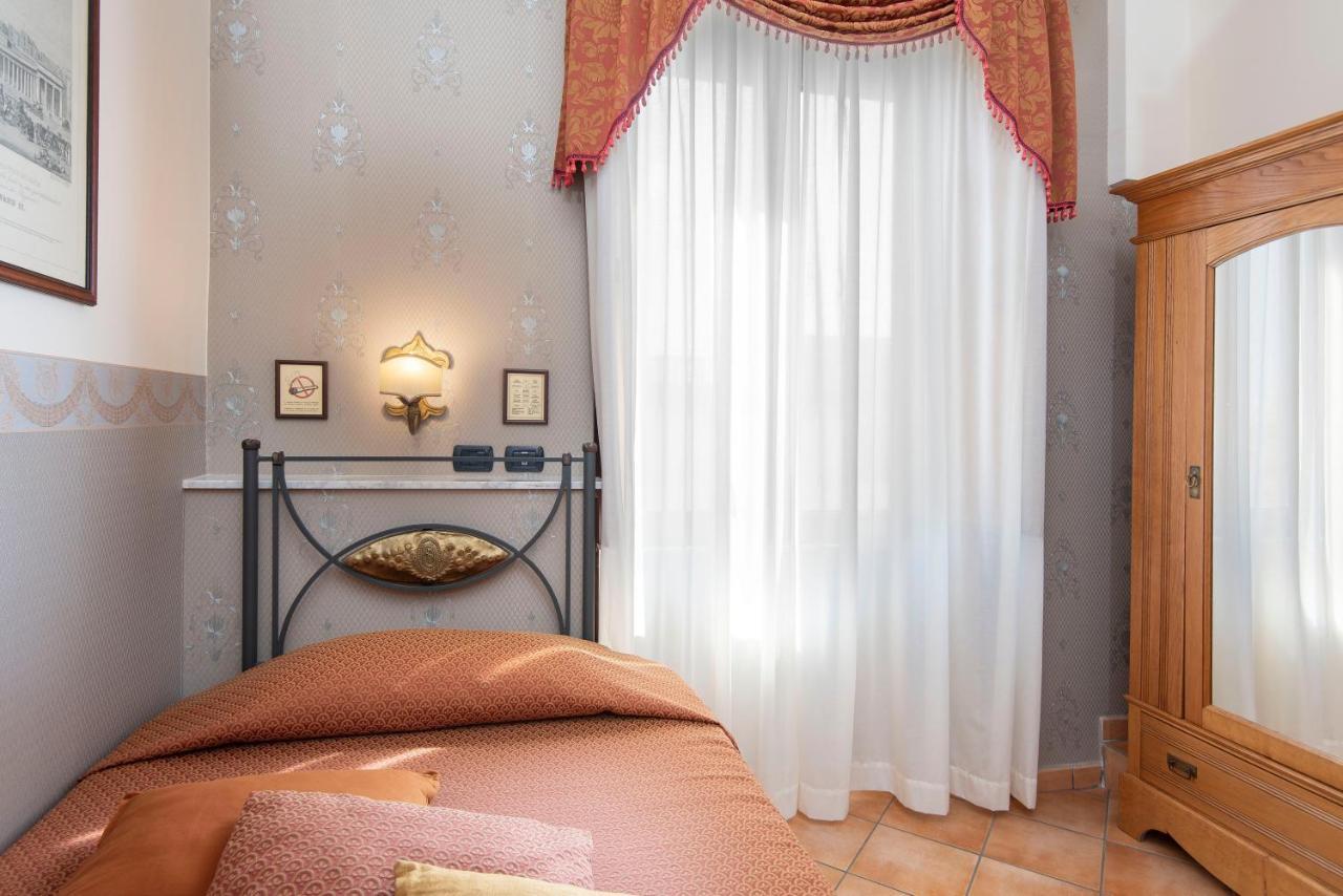 Pinto-Storey Hotel Napels Buitenkant foto