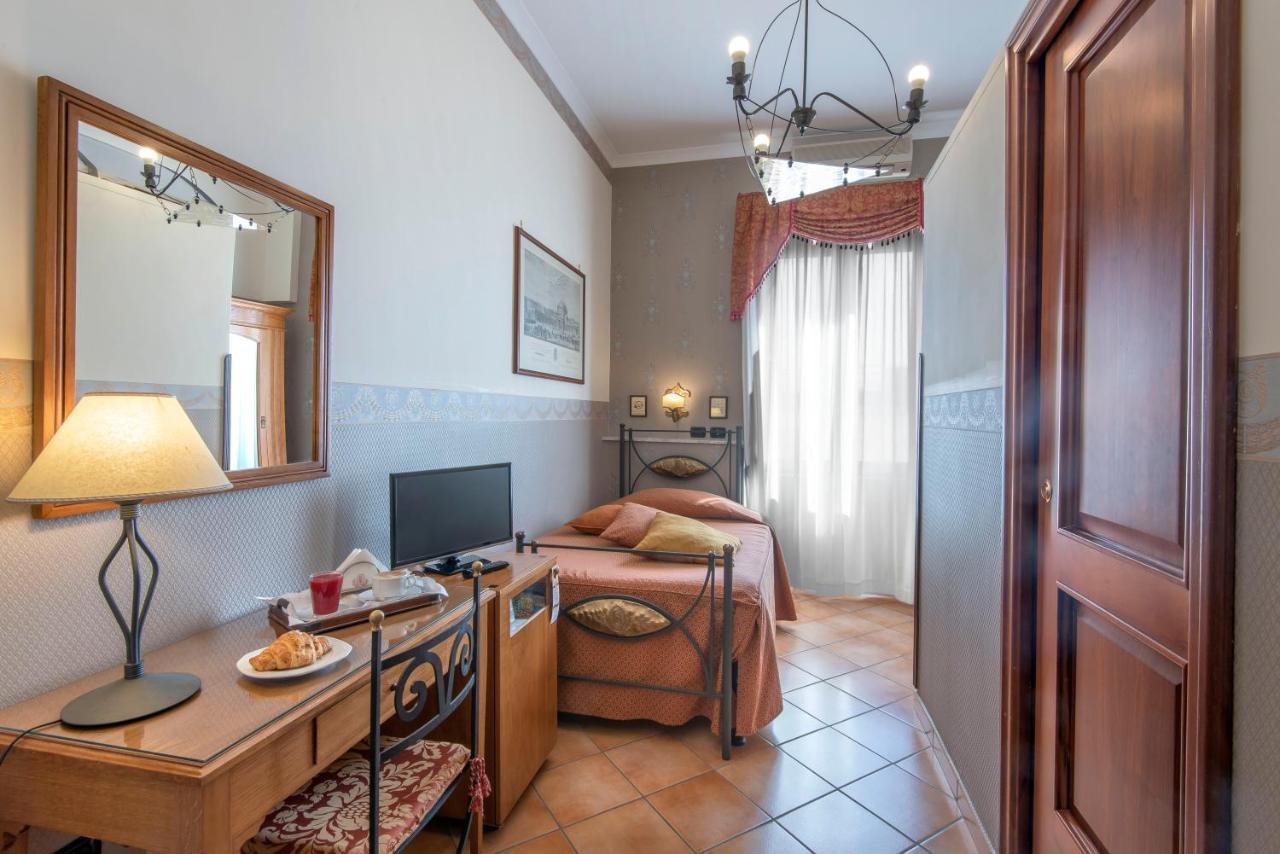 Pinto-Storey Hotel Napels Buitenkant foto
