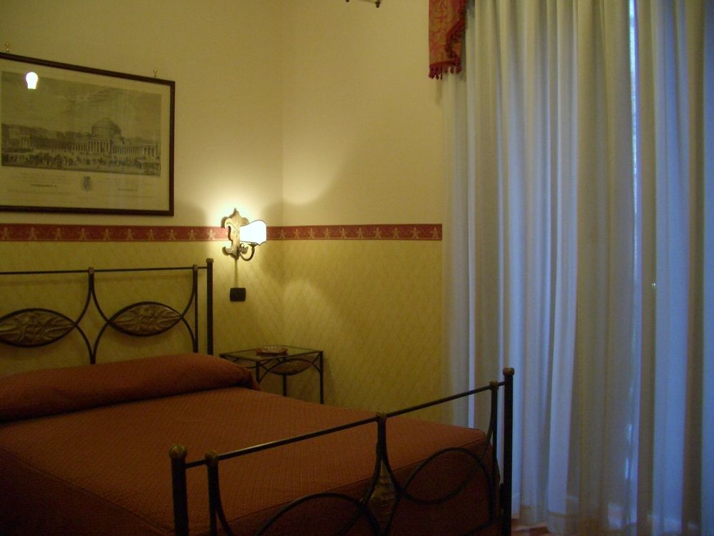Pinto-Storey Hotel Napels Buitenkant foto