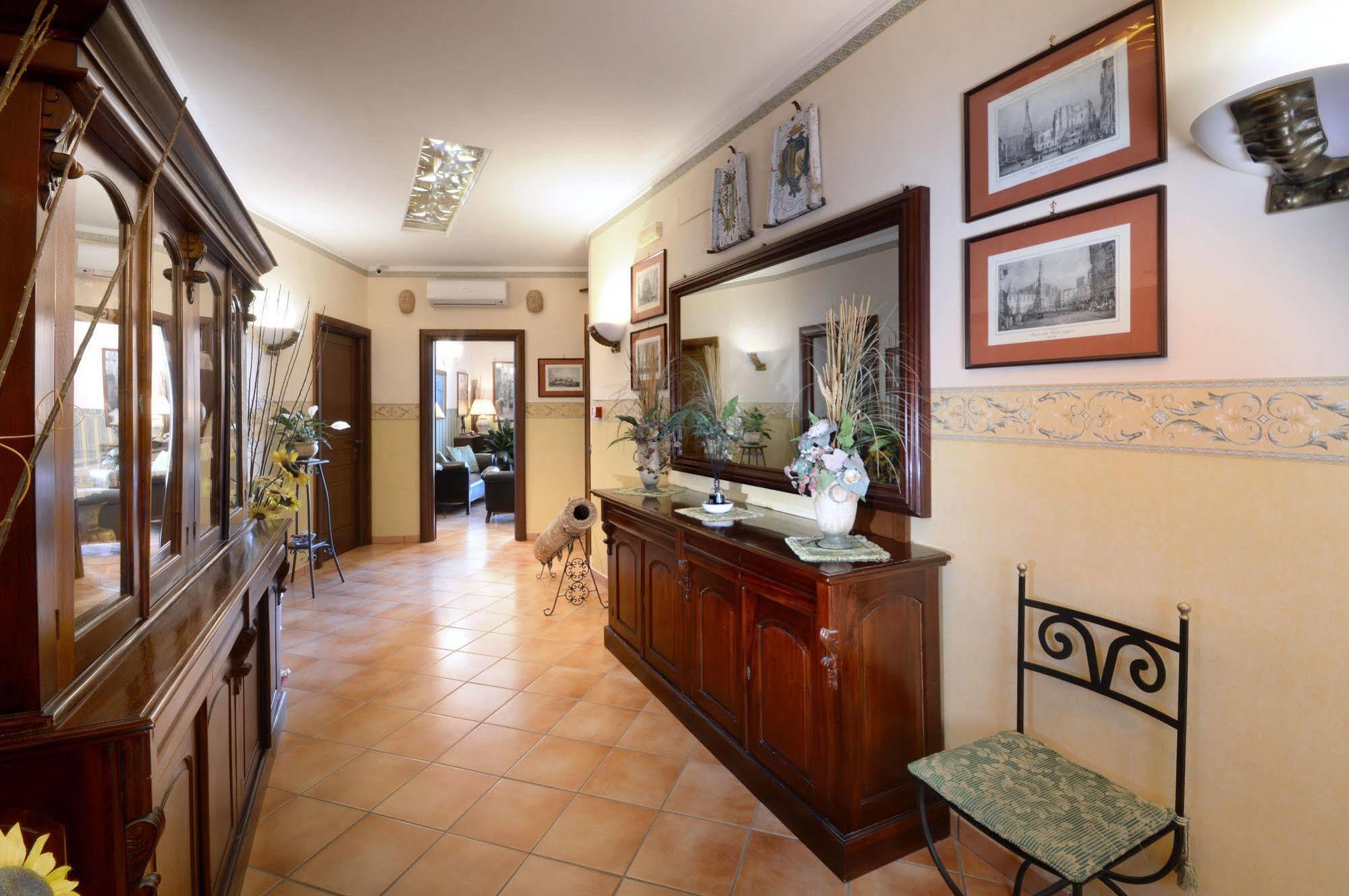 Pinto-Storey Hotel Napels Buitenkant foto